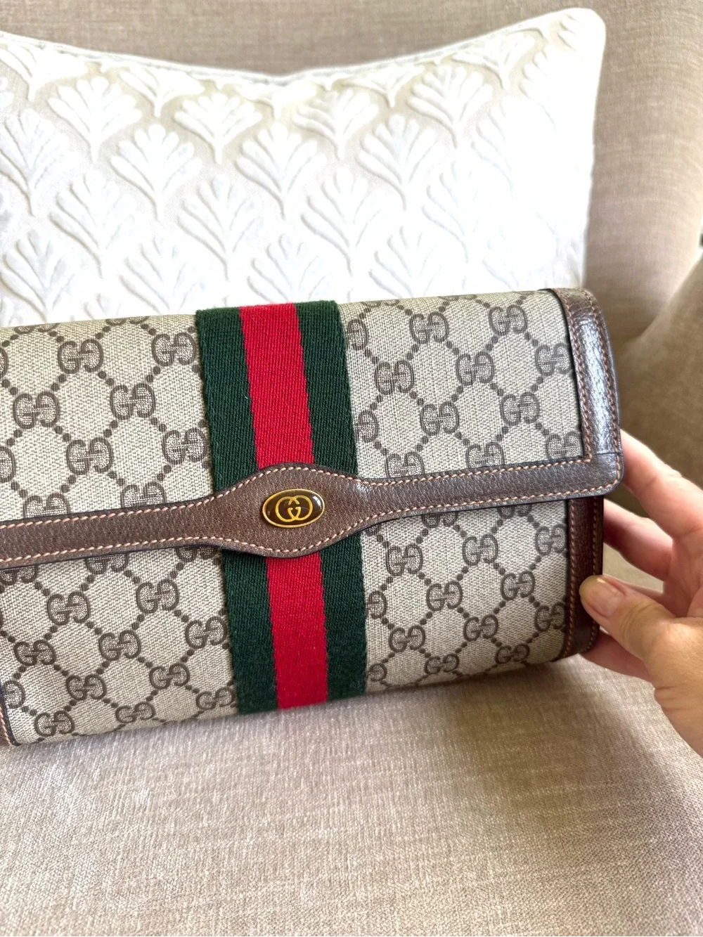 Authentic Gucci brown monogram supreme canvas clutch bag red green accents